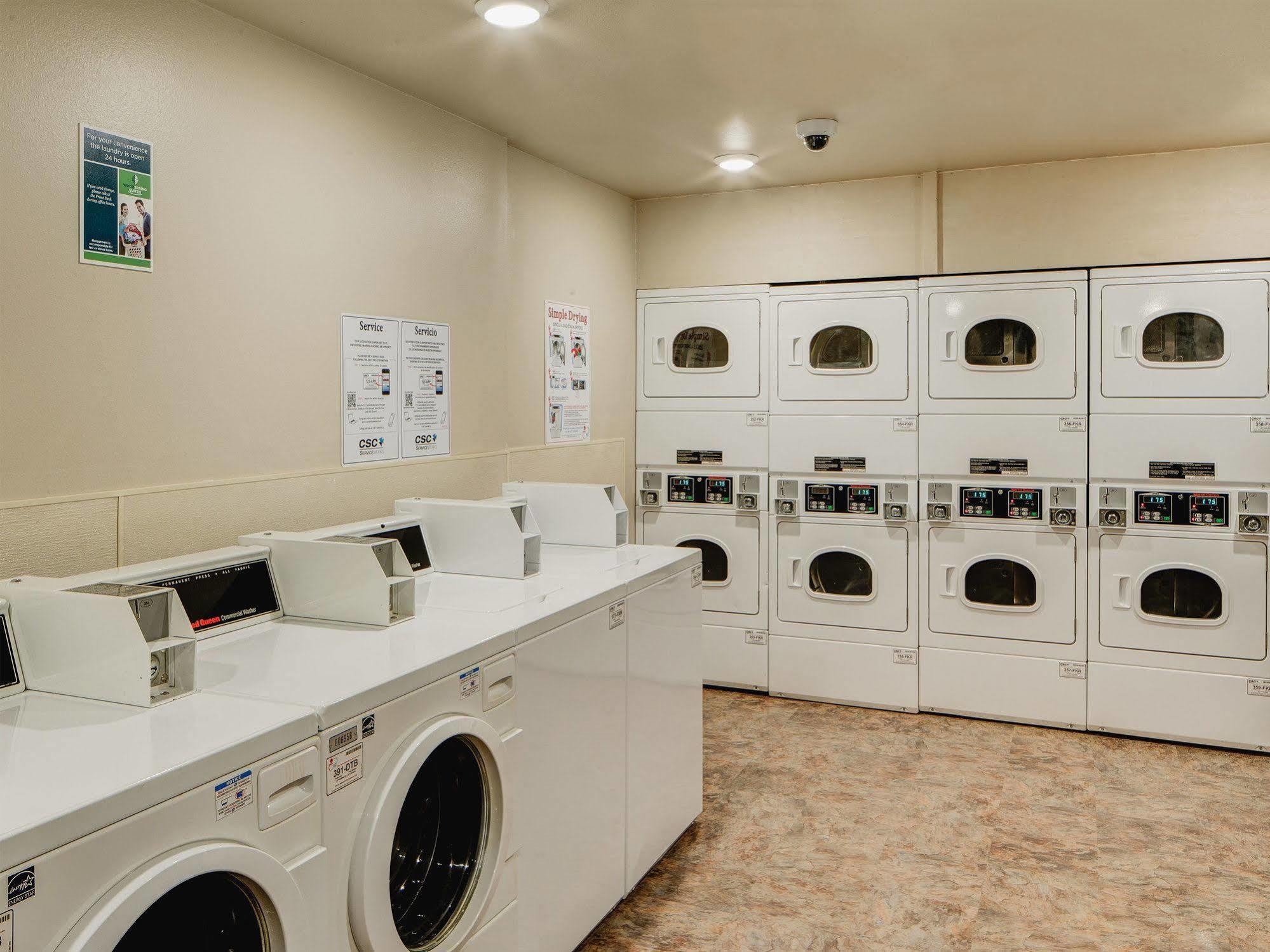 Woodspring Suites Akron Portage Lakes Экстерьер фото